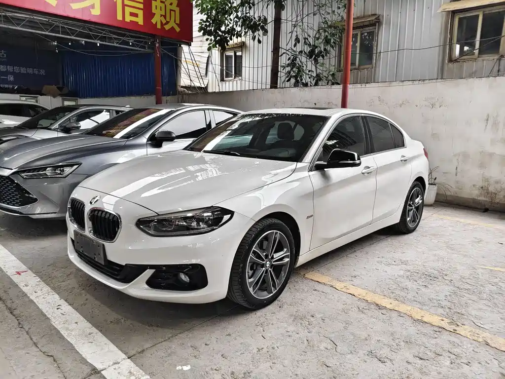 BMW 1 Series 2018 118i Sports купить на сайте DeffCars