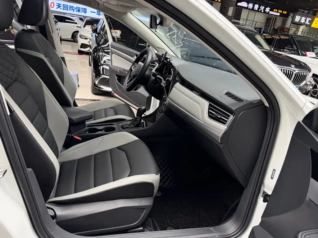 Bora 2023 300TSI DSG Premium Edition купить на сайте DeffCars