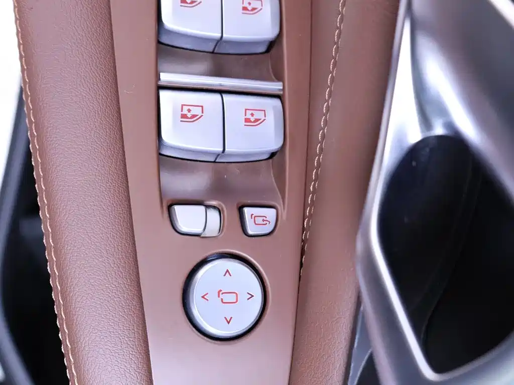 BMW X7 2023 xDrive40i Leading Luxury Package купить на сайте DeffCars