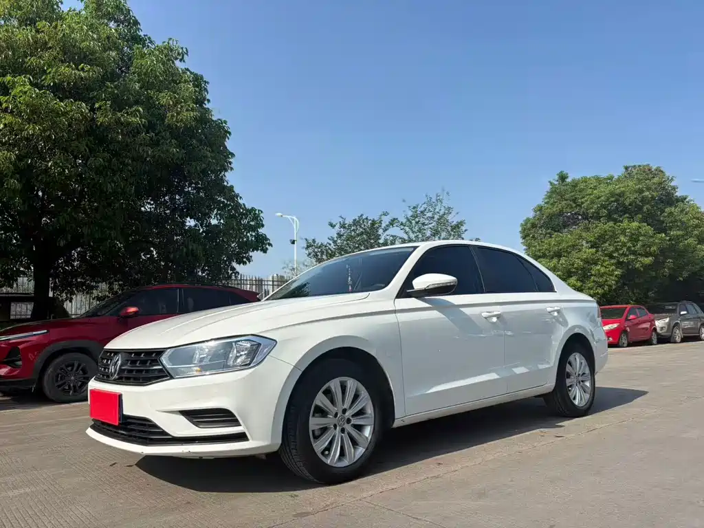 Bora 2019 Bora Legend 1.5L Automatic Fashion Type National VI купить на сайте DeffCars