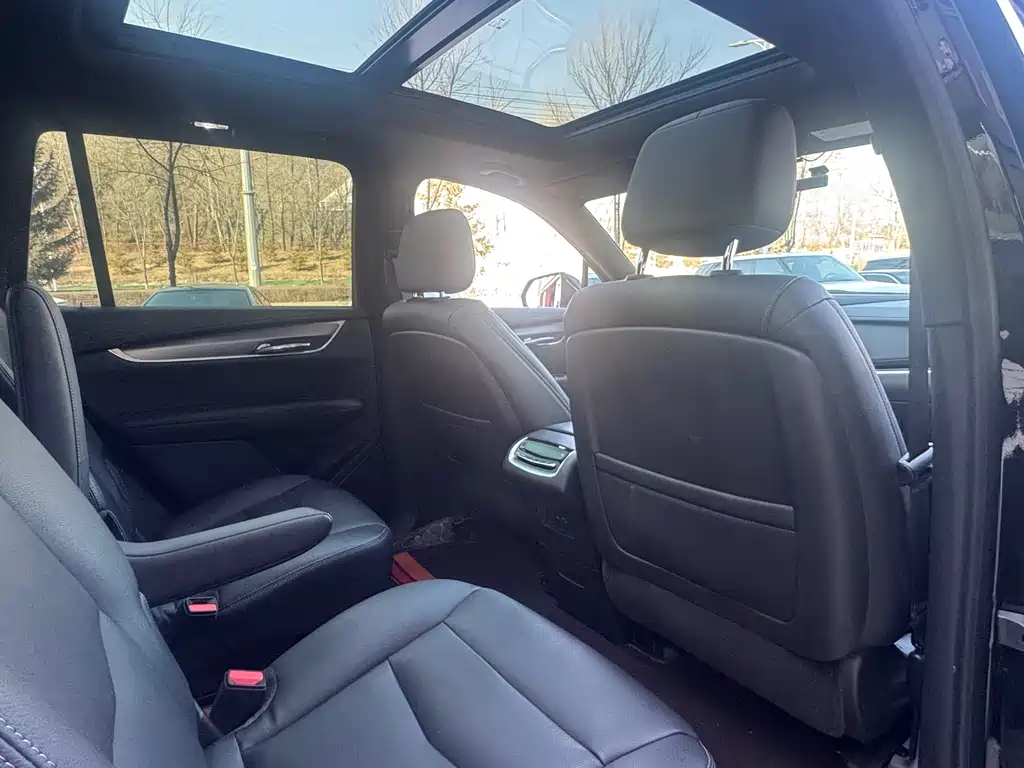 Cadillac XT6 2022 2.0T six-seat four-wheel drive stylish model купить на сайте DeffCars