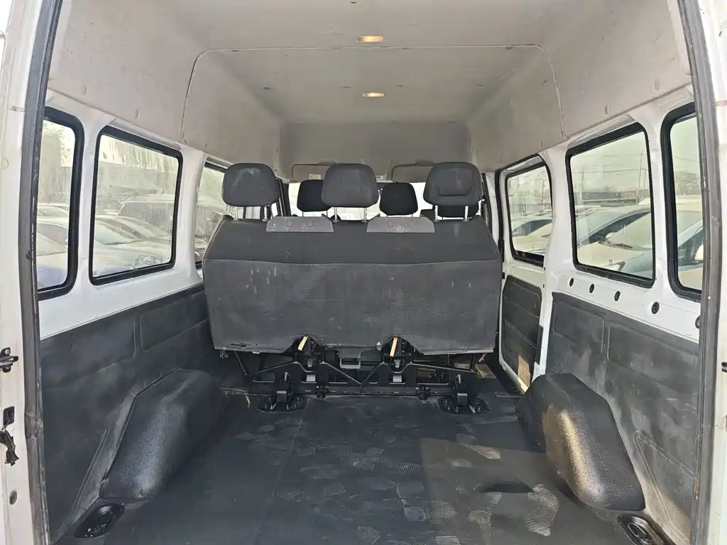 New generation Transit 2016 2.2T short-axle 6-seater mid-roof multi-purpose vehicle купить на сайте DeffCars