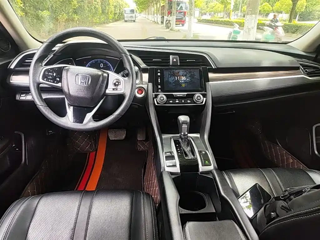 Civic 2019 220TURBO CVT Dynamic Edition National VI купить на сайте DeffCars