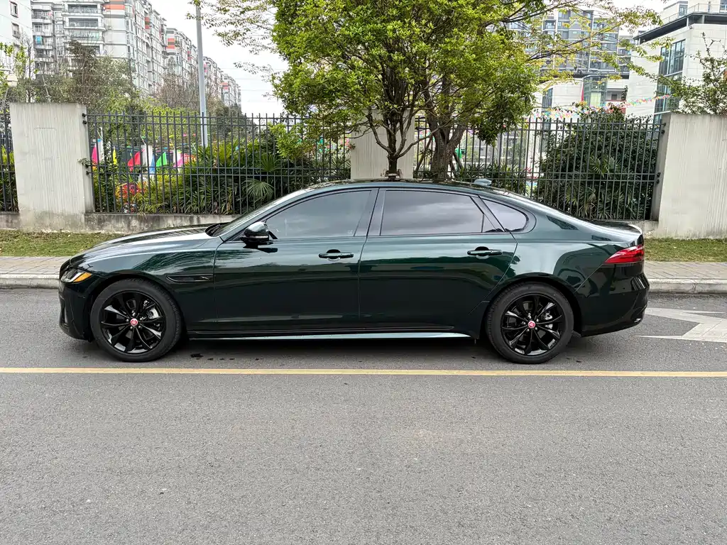 Jaguar XFL 2021 XFL 2.0T P250 two-wheel drive elite sports version купить на сайте DeffCars