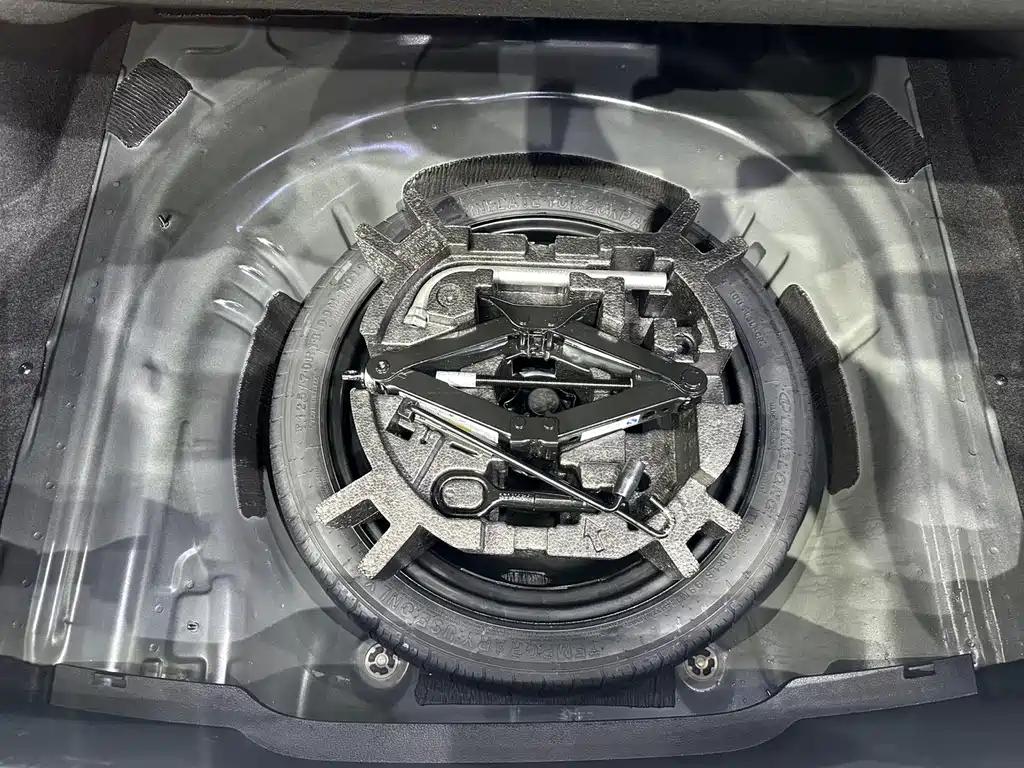 MAGOTAN 2023 2 million commemorative edition 280TSI DSG leading model купить на сайте DeffCars