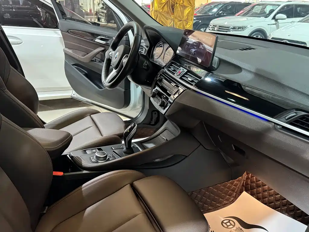 BMW X1 2022 sDrive25Li Leading Model купить на сайте DeffCars