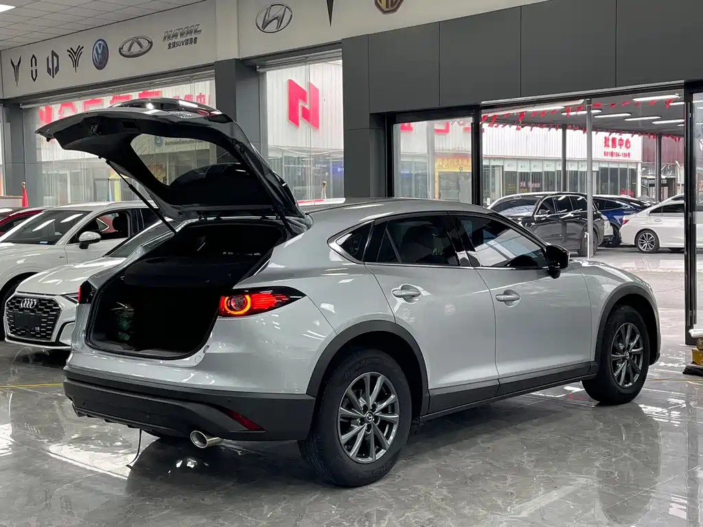 Mazda CX-4 2021 2.0L automatic two-wheel drive Blue Sky Explorer Edition купить на сайте DeffCars