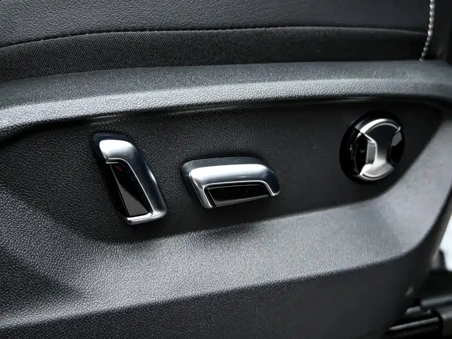 Touron 2024 380TSI four-wheel drive luxury version купить на сайте DeffCars