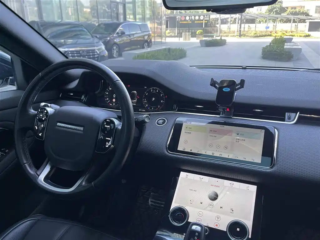 Range Rover Evoque 2020 249PS R-DYNAMIC S first sports customized version купить на сайте DeffCars