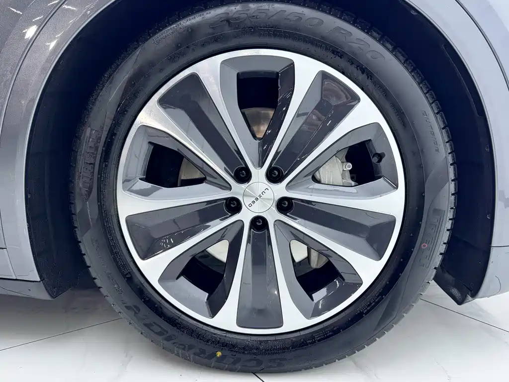 Zhijie R7 2025 extended range 251km Max купить на сайте DeffCars