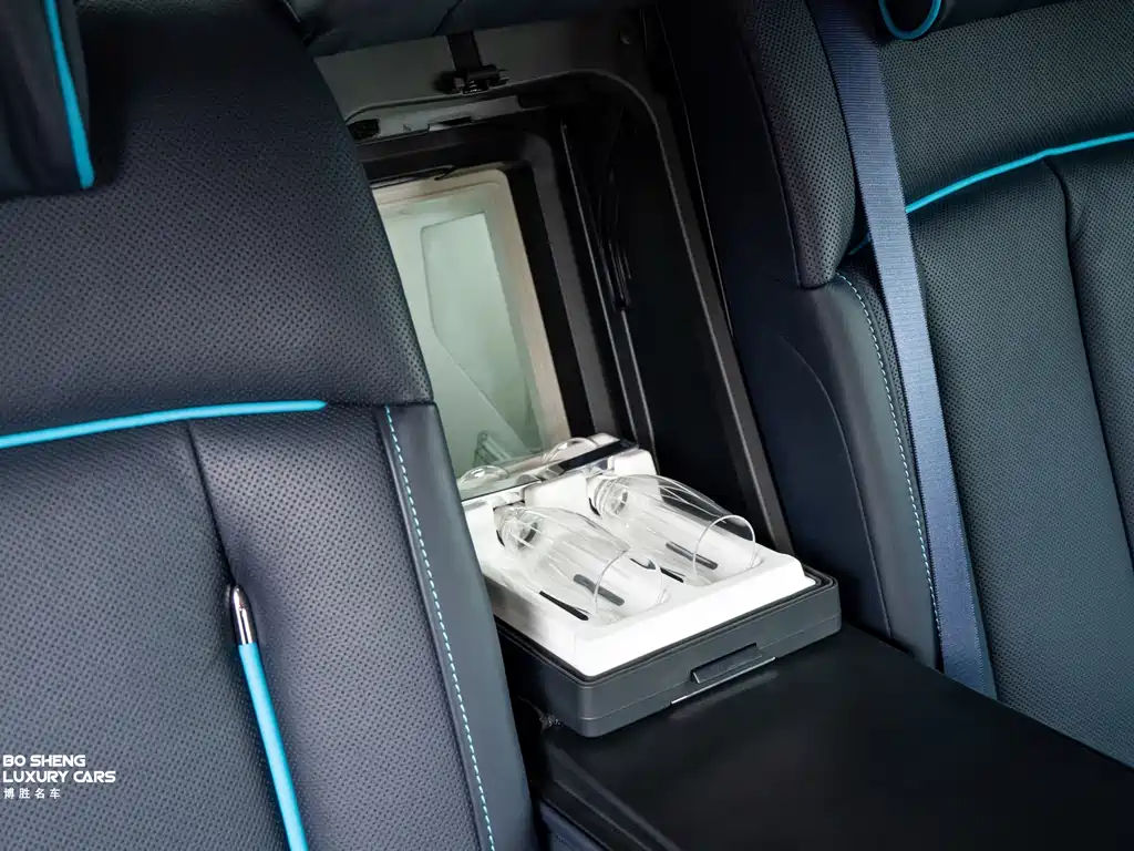 Phantom 2018 6.7T standard wheelbase version купить на сайте DeffCars