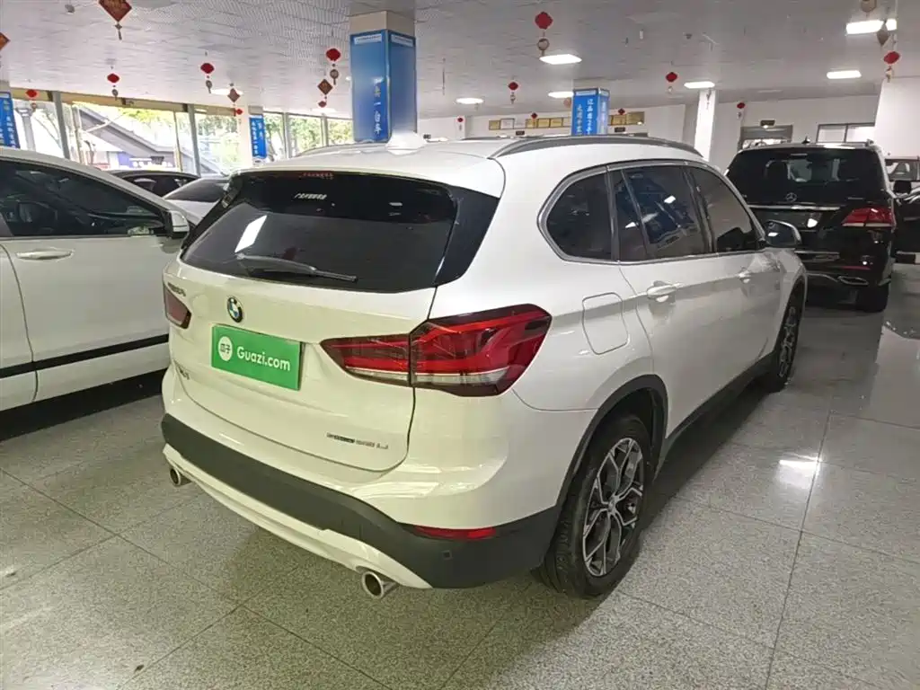 BMW X1 2021 sDrive25Li Leading Model купить на сайте DeffCars