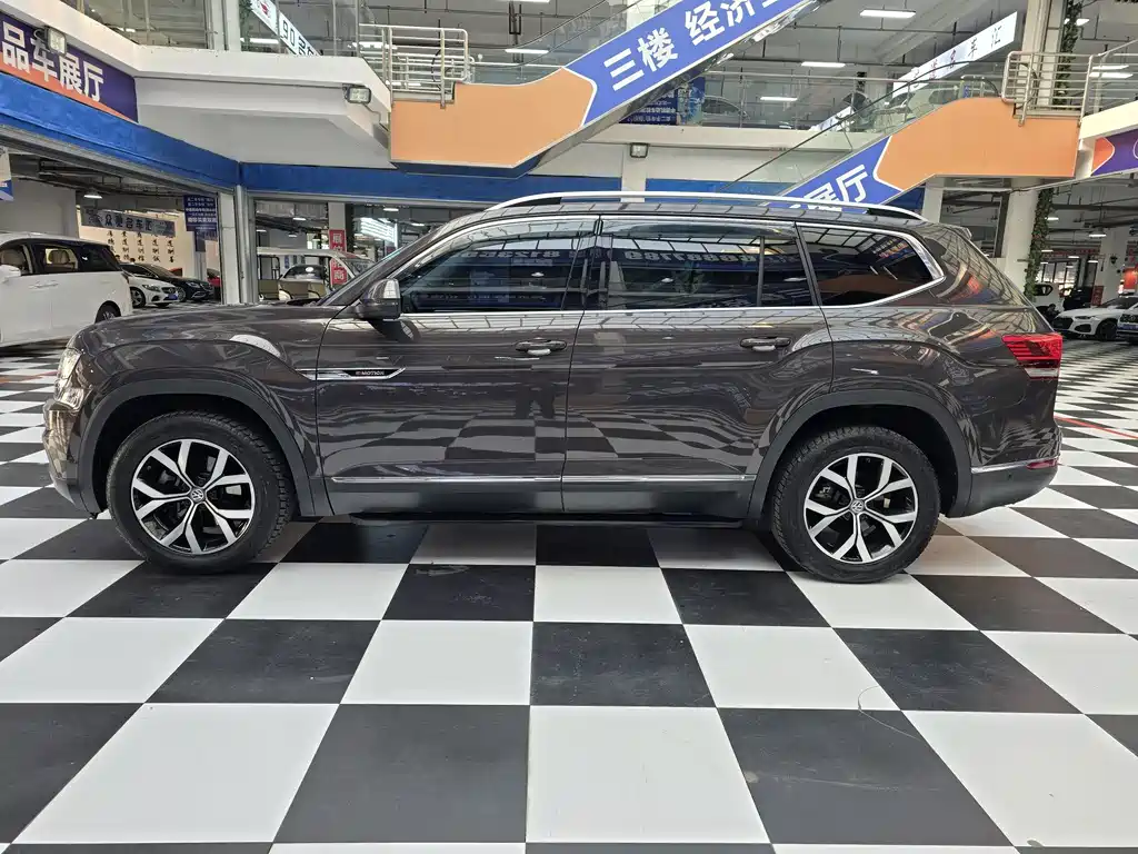 Touron 2020 380TSI four-wheel drive luxury version National VI купить на сайте DeffCars
