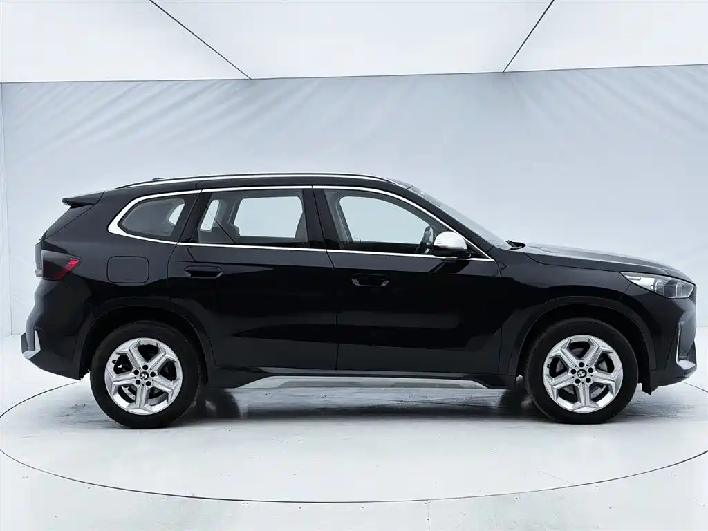 BMW X1 2023 sDrive20Li X Design Package купить на сайте DeffCars