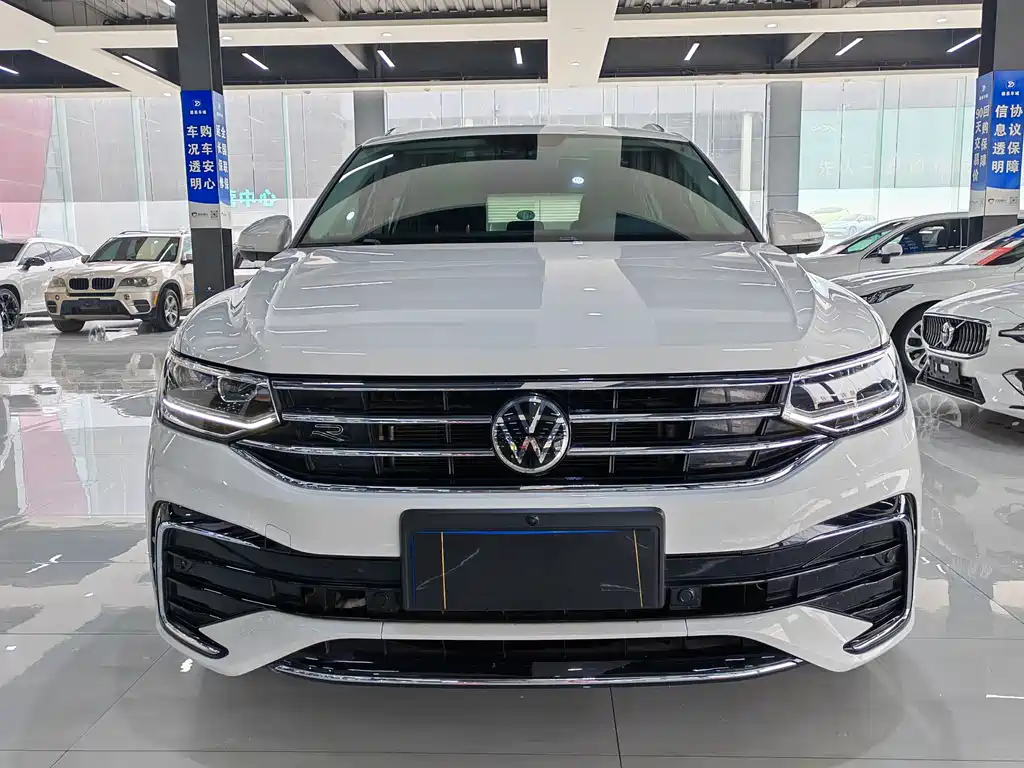 Tiguan L 2022 330TSI automatic two-wheel drive R-Line version купить на сайте DeffCars