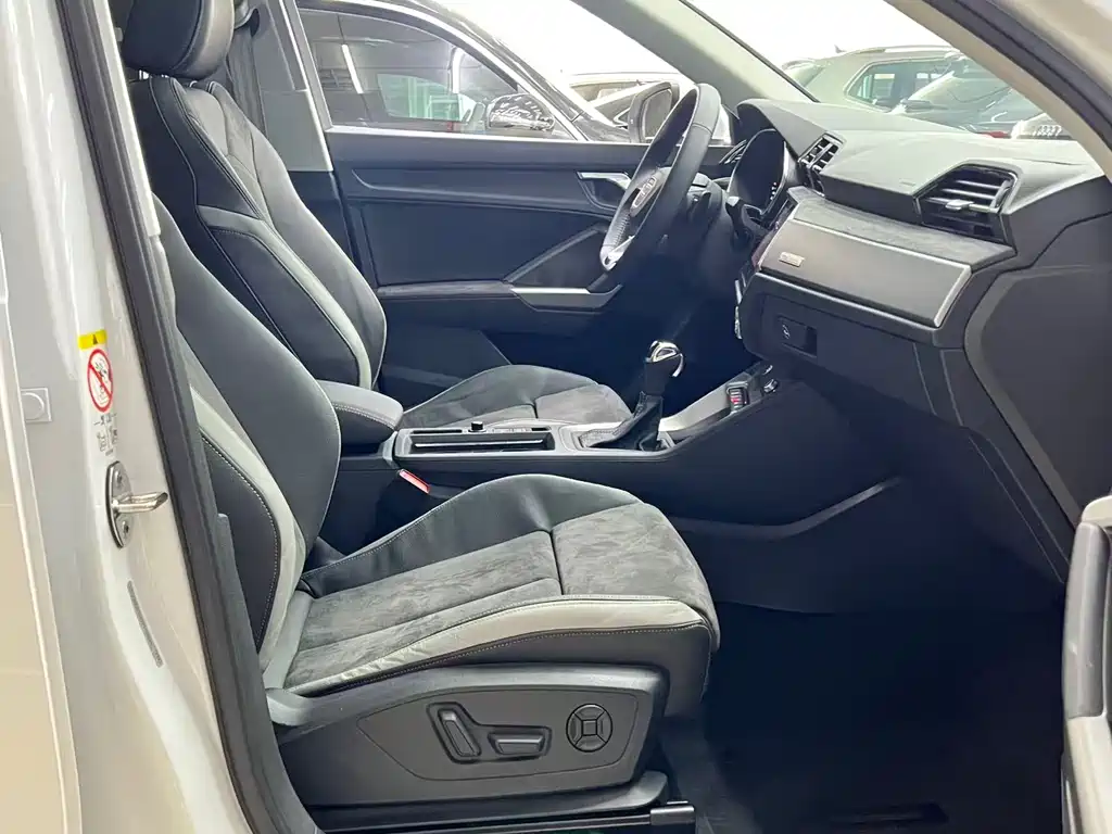 Audi Q3 2022 35 TFSI Fashion Dynamic купить на сайте DeffCars