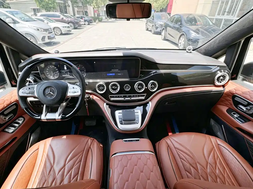 Vito 2023 2.0T Business Edition 7 seats купить на сайте DeffCars