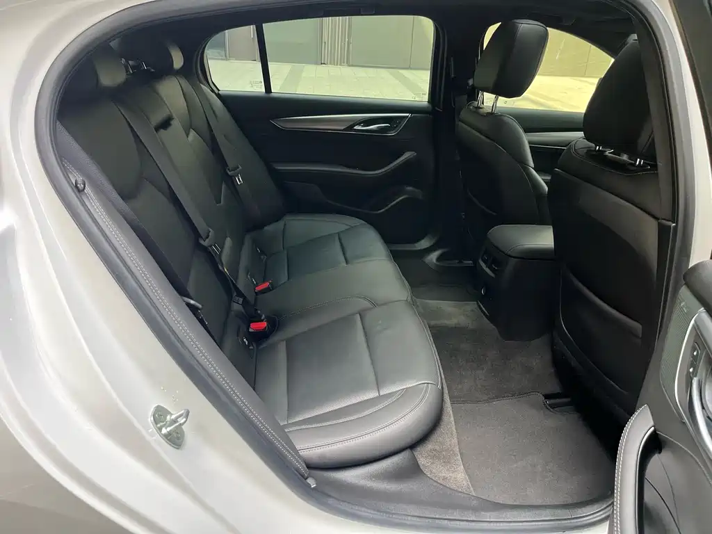 Cadillac CT5 2024 28T Luxury Pro купить на сайте DeffCars