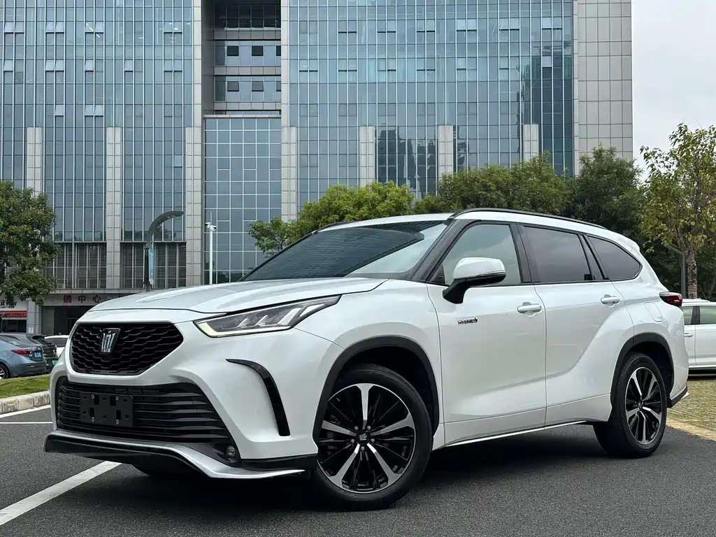 Crown Lufang 2023 2.5L HEV four-wheel drive luxury version купить на сайте DeffCars