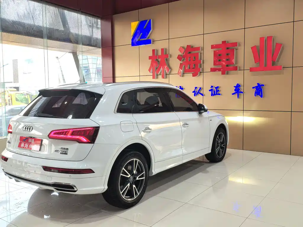 Audi Q5L 2020 facelift 40 TFSI enjoys fashionable style купить на сайте DeffCars