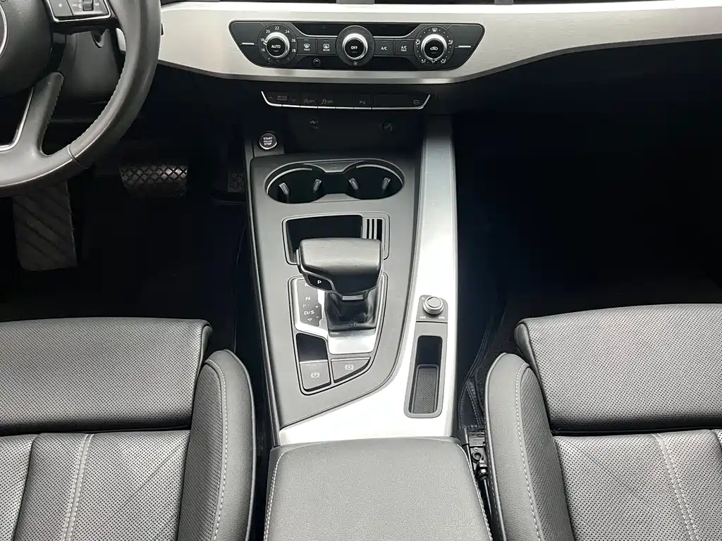 Audi A4L 2020 40 TFSI Fashionable and Dynamic купить на сайте DeffCars