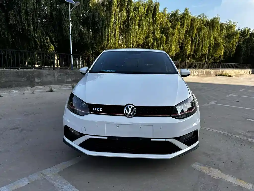 Polo 2015 1.4TSI GTI купить на сайте DeffCars
