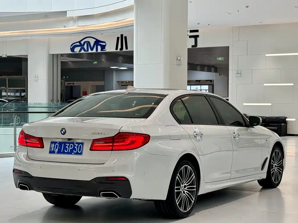 BMW 5 Series 2018 facelift 530Li Exclusive M Sports Package купить на сайте DeffCars