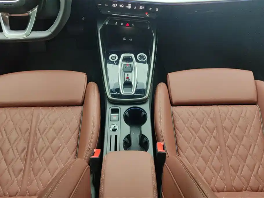 Audi A3 2025 A3L Limousine 35TFSI Flying Spur Exclusive купить на сайте DeffCars