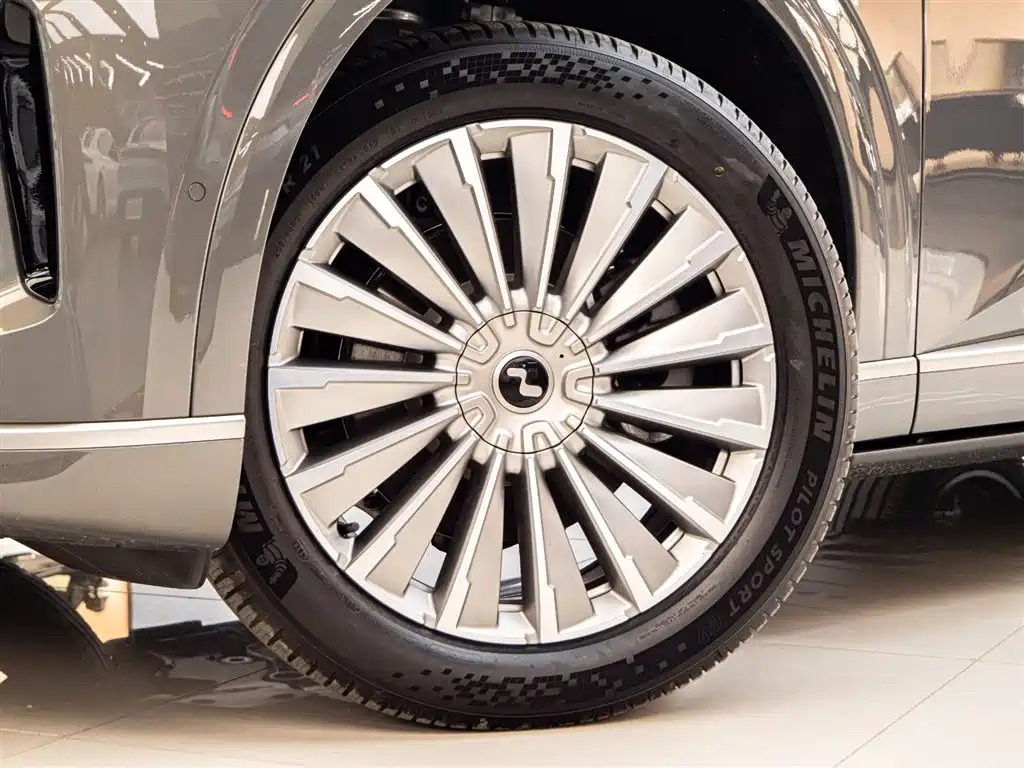 Ledo L90 2025 Pro six-seater version купить на сайте DeffCars