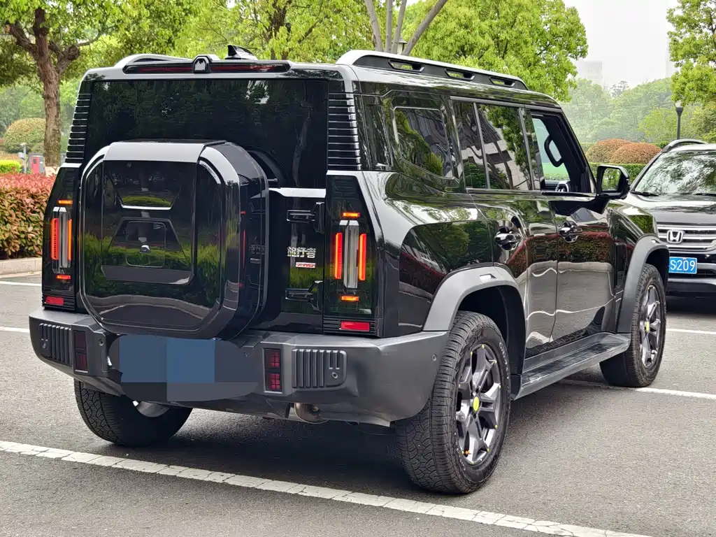 Jietu Traveler 2023 2.0T four-wheel drive crossover PRO+ купить на сайте DeffCars