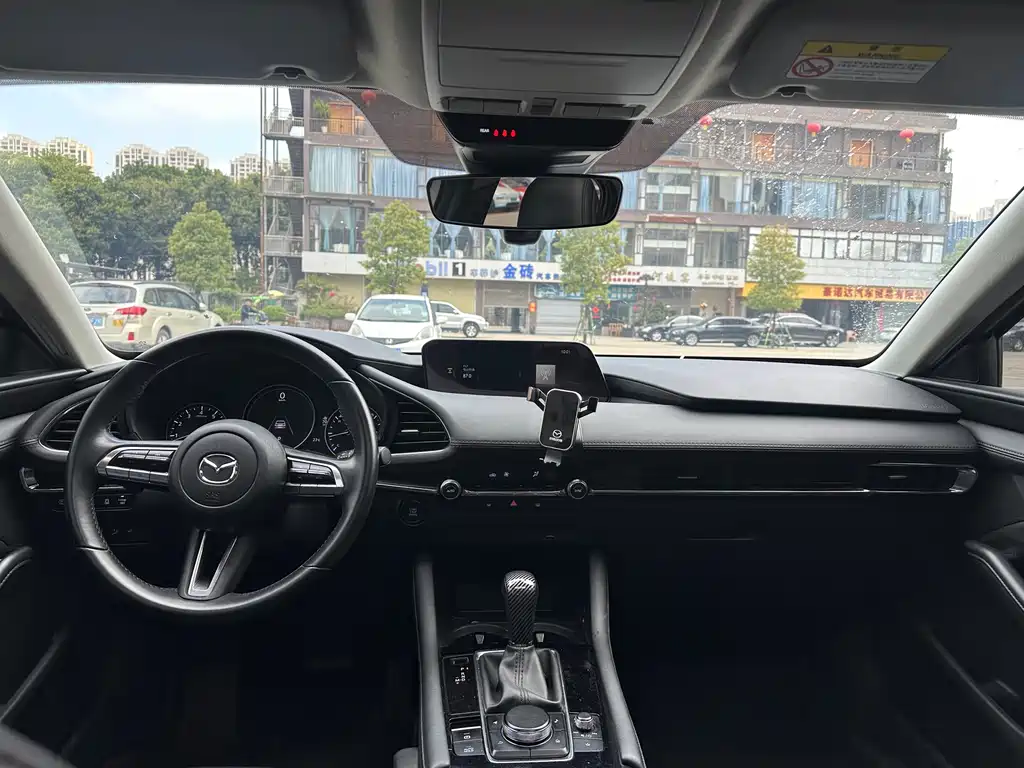 Mazda3 Angkesela 2022 2.0L Automatic Premium Edition купить на сайте DeffCars