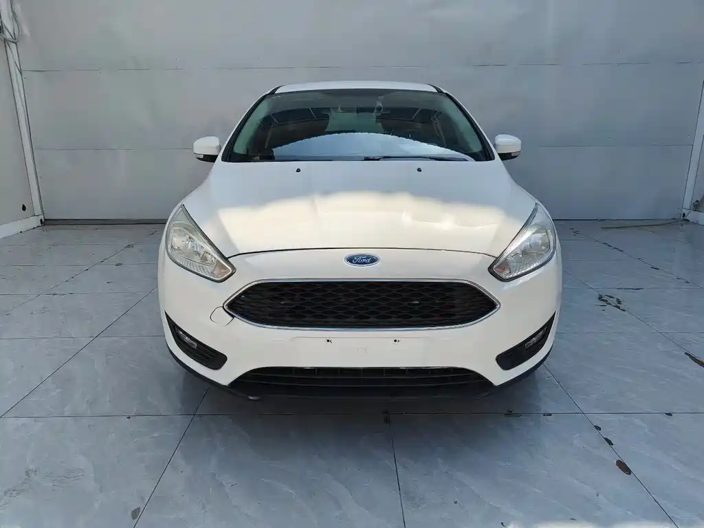 Focus 2017 Hatchback 1.6L Manual Comfort Smart Mobility Edition купить на сайте DeffCars