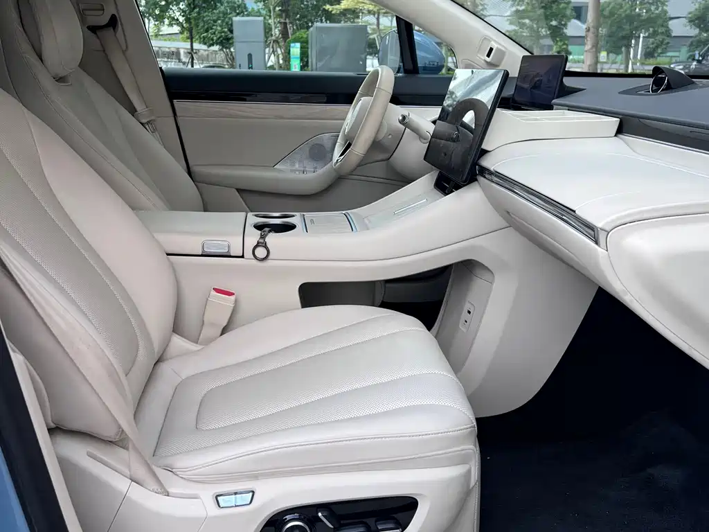 Zhijie R7 2024 pure electric 736km UItra купить на сайте DeffCars