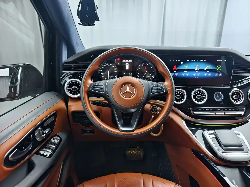 Vito 2023 2.0T Business Edition 7 seats купить на сайте DeffCars