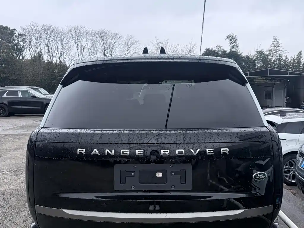 Range Rover 2026 3.0 L6 400PS SE long axis version купить на сайте DeffCars