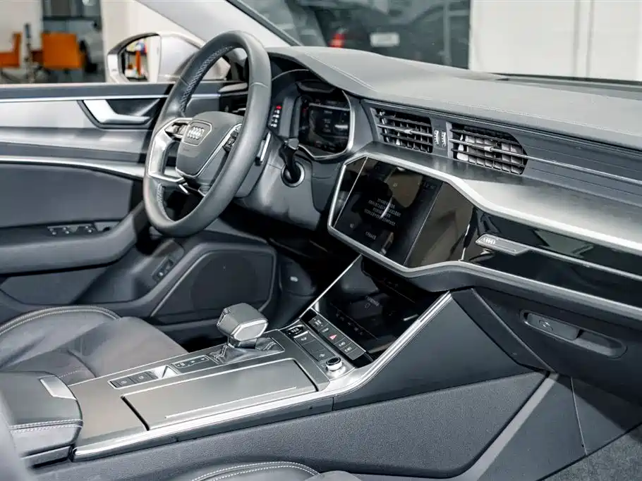 Audi A7L 2024 45TFSI S-line Dream Building Liquid Crystal Package купить на сайте DeffCars