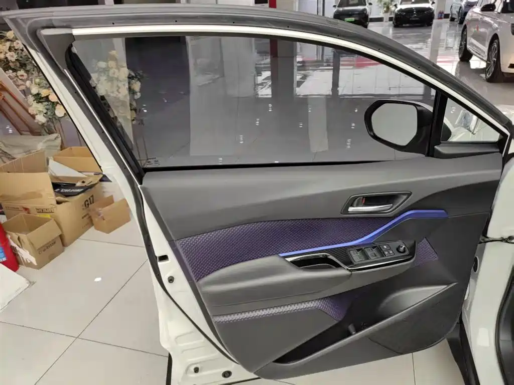 Toyota C-HR 2020 2.0L Leading Edition купить на сайте DeffCars