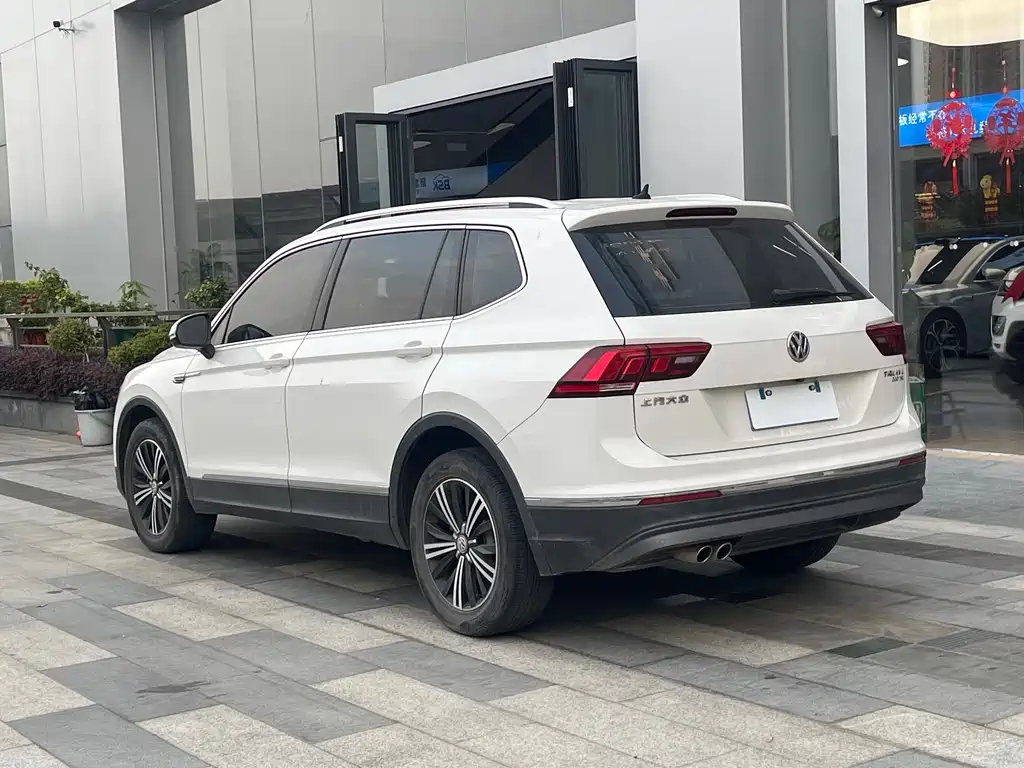 Tiguan L 2020 330TSI automatic two-wheel drive panoramic comfort version National VI купить на сайте DeffCars