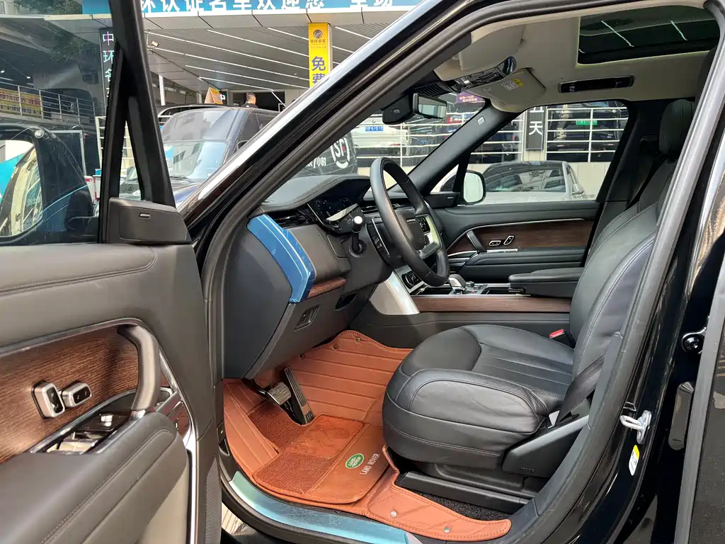 Range Rover 2023 3.0 L6 400PS Seven-seater Extended Edition купить на сайте DeffCars
