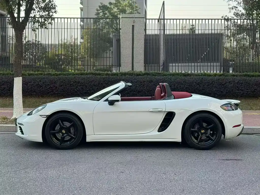 Porsche 718 2018 Boxster 2.0T купить на сайте DeffCars