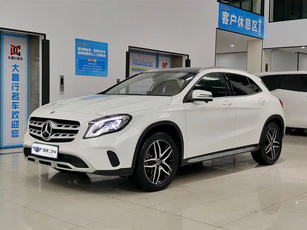 Mercedes-Benz GLA 2017 GLA 200 Fashion Model купить на сайте DeffCars