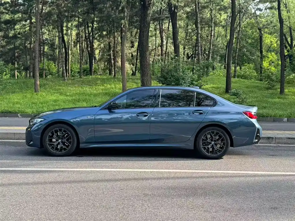BMW 3 Series 2025 330Li Exclusive M Sports Night Package купить на сайте DeffCars