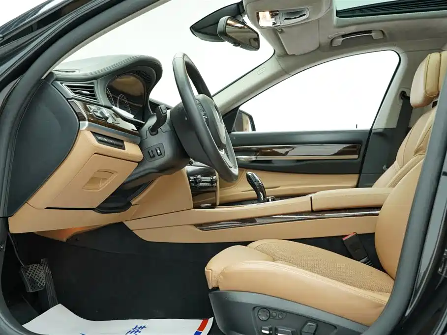 BMW 7 Series 2010 760Li купить на сайте DeffCars