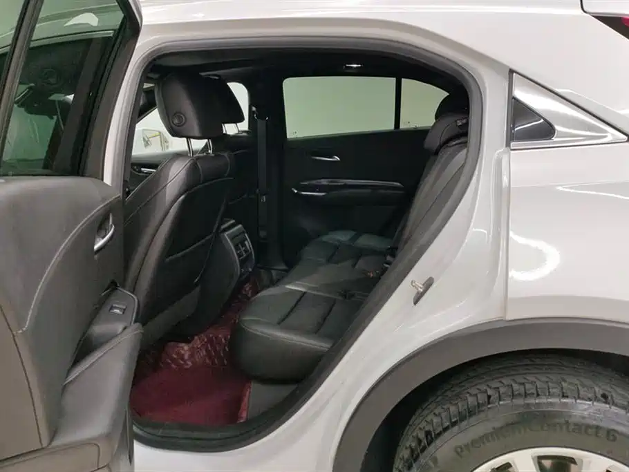 Cadillac XT4 2021 28T two-wheel drive technology купить на сайте DeffCars