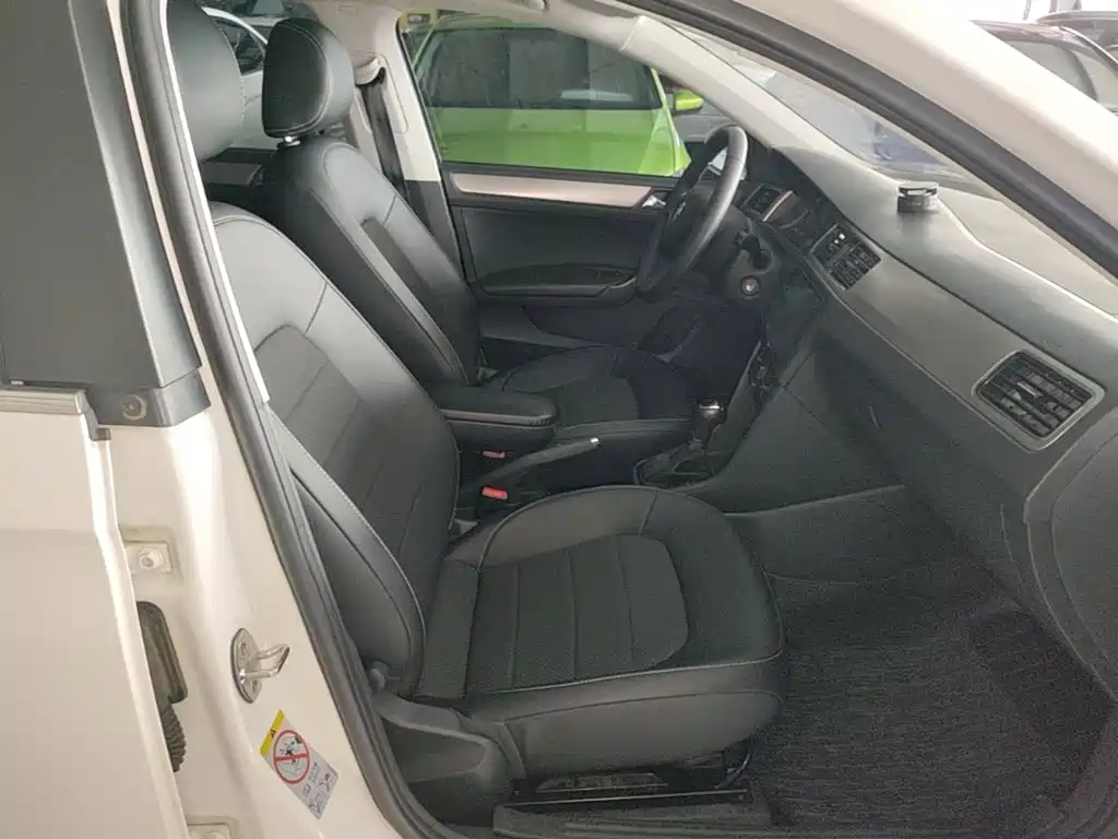 Xindong (Rapid Spaceback) 2016 Modified 1.6L Automatic Pioneering Edition купить на сайте DeffCars