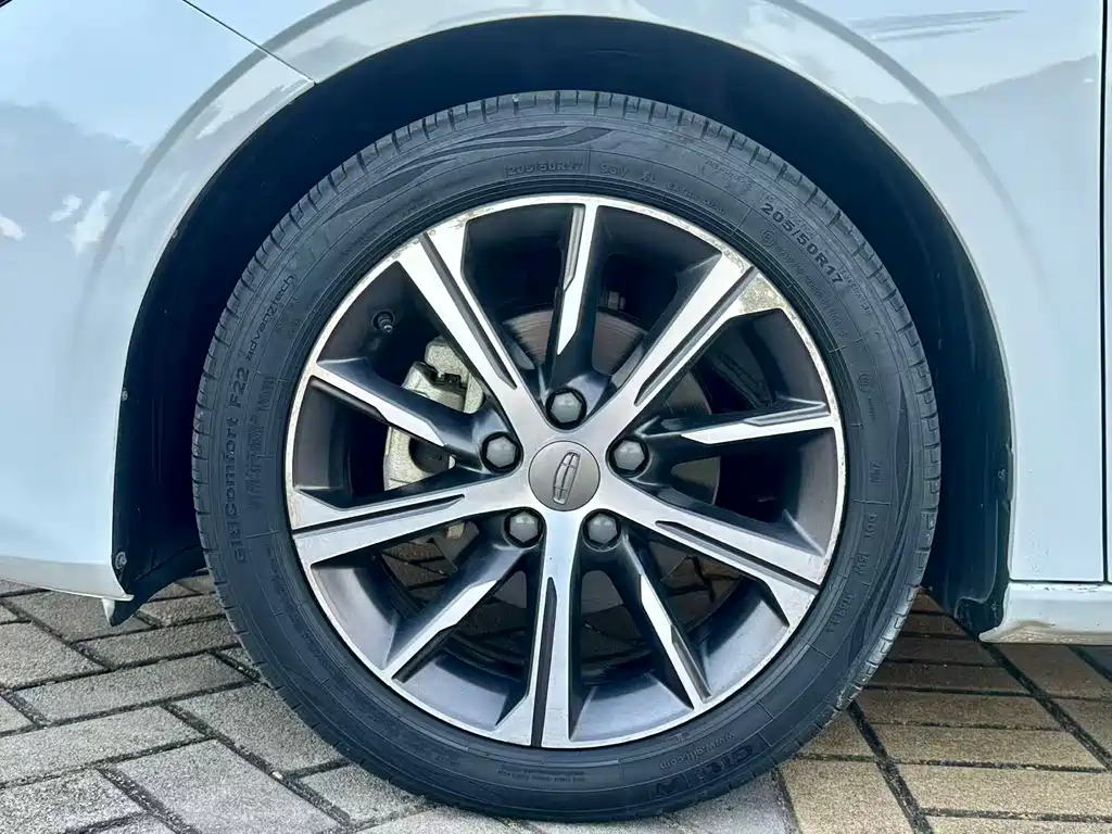 Emgrand 2022 4th generation 1.5L CVT flagship model купить на сайте DeffCars