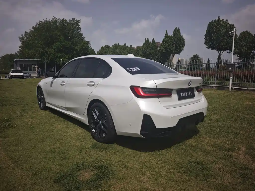 BMW 3 Series 2025 330Li M Sports Night Package купить на сайте DeffCars