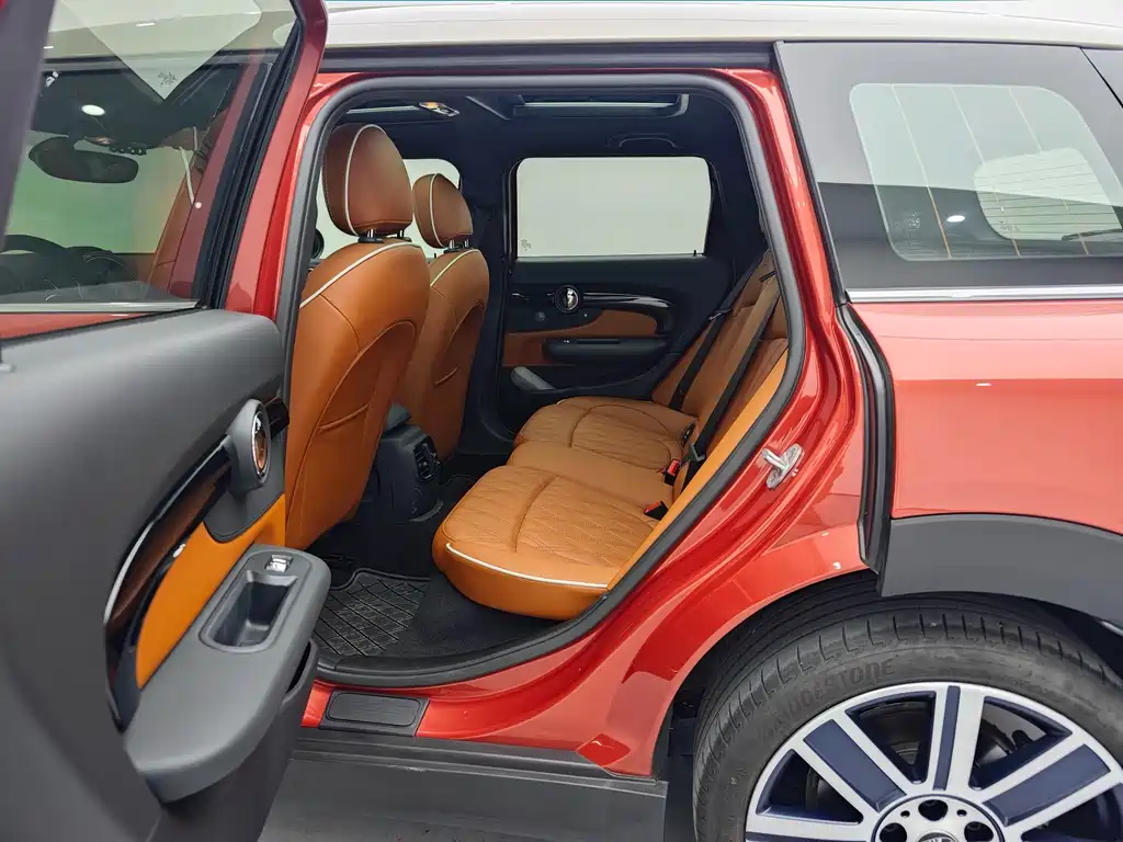 MINI CLUBMAN 2023 2.0T COOPER S Connoisseur купить на сайте DeffCars