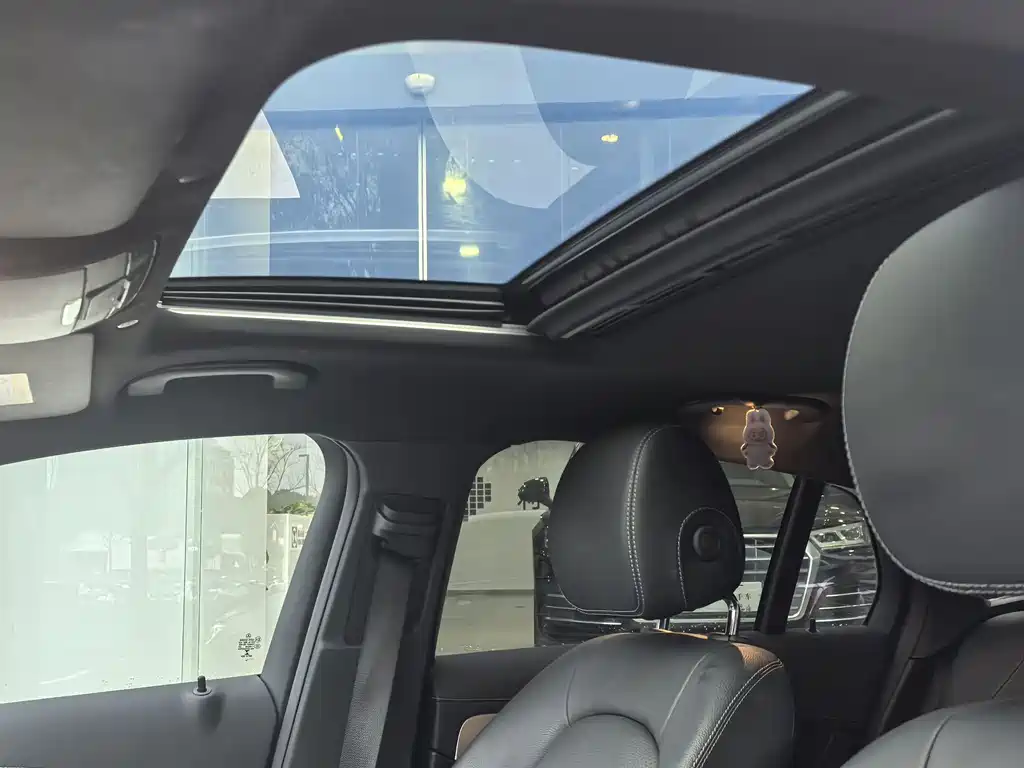 Mercedes-Benz GLC Coupe 2021 GLC 260 4MATIC Coupe SUV купить на сайте DeffCars