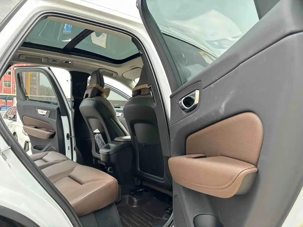 Volvo XC60 2020 T5 four-wheel drive Zhiyi Luxury Edition купить на сайте DeffCars